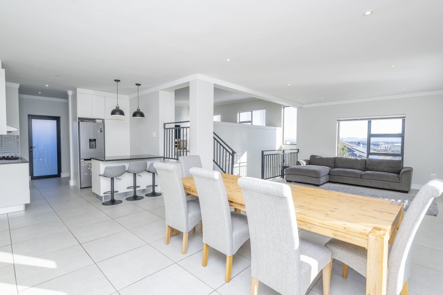 3 Bedroom Property for Sale in Protea Heights Western Cape
